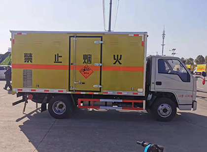 天门爆破器材运输车